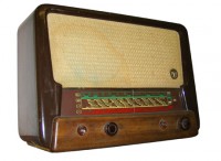 old-radio.jpg